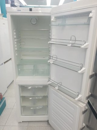 Nevera 1.80m x 60cm marca LIEBHERR