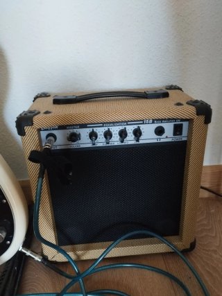 Bajo Squier Precision Bass