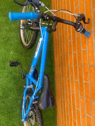 Bicicleta infantil azul BTWIN