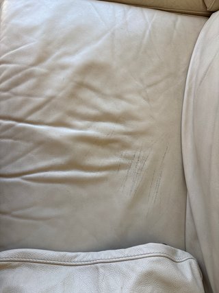 Sofá de piel beige alta gama