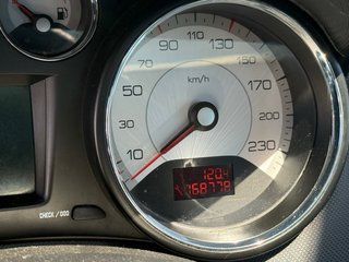 Peugeot 308 1.6 HDI 170 mil kilometros año 2008