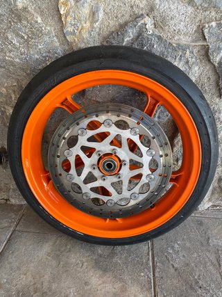 Rueda delantera  Aprilia RS 125 (17) con disco