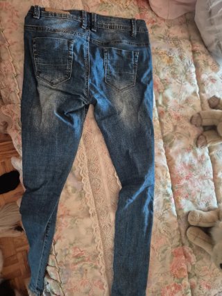 Pantalón vaquero desgastado talla 34