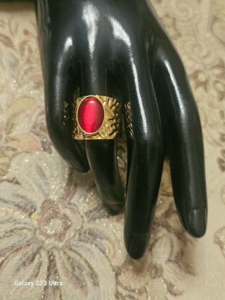 Anello Color Oro con Pietra Rossa Ovale