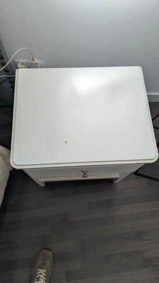 Mesita de noche blanca IKEA