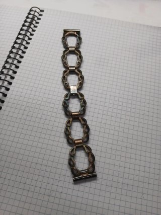 Pulsera de eslabones dorada y plateada