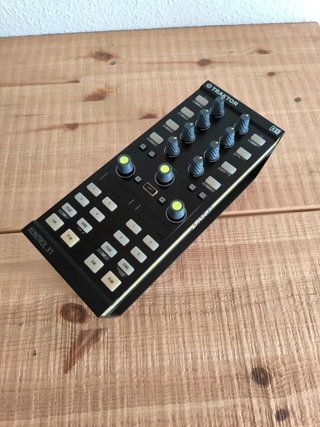 Soporte NI Traktor Kontrol X1 MK2
