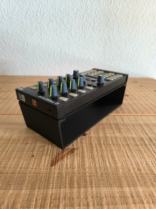 Soporte NI Traktor Kontrol X1 MK2