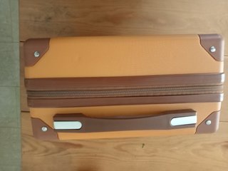 Maletín de viaje vintage naranja y marrón