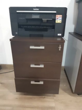 Impresora Brother Multifunción color + mueble
