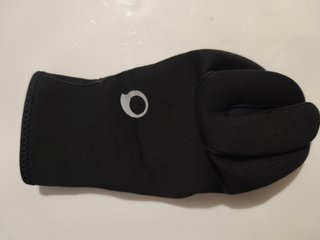 Guantes de submarinismo marca Subea