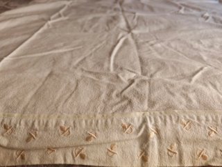 Ropa de cuna bordada