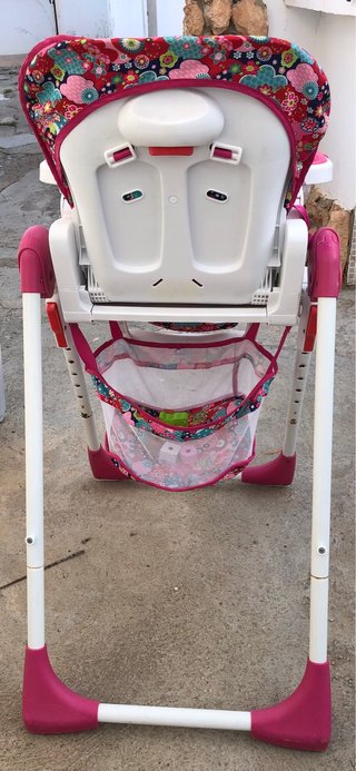 Trona infantil con estampado floral