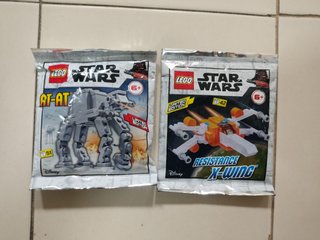 LEGO Star Wars Mini AT-AT e Resistance X-Wing