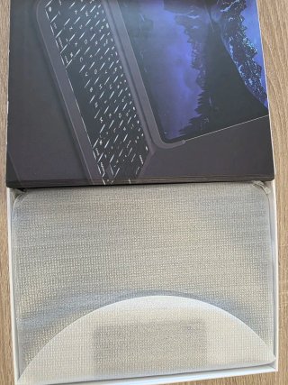 Funda Logitech Slim Folio Pro para iPad