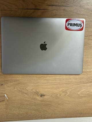 MacBook Pro 15 2018 i7 16GB RAM 500GB SSD