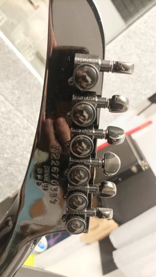 GIBSON EXPLORER FULL BLACK DUNCANS BLACK WINTER