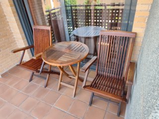 Conjunto mesa y sillas madera teca terraza/jardin