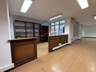 Oficina en alquiler en Puerto Chico en Santander