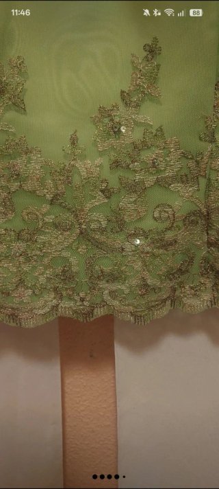 Vestido de fiesta verde y dorado