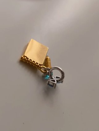 Pandora Diario Bridgerton Netflix Charm