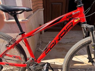 Bicicleta de Montaña Roja 5200