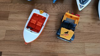 Lote Playmobil: Ambulancia, Barcos, Coche y Carava
