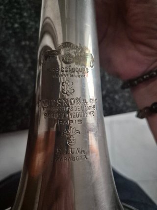 Trombón de varas con estuche marca Couesnon