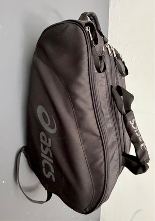 Paletero Asics Negro medidas 50x30x30