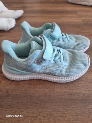 Lote 9 pares zapatos del 27 al 34