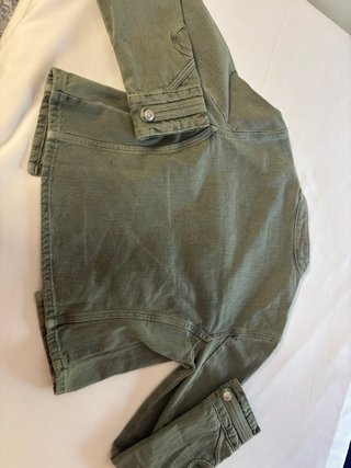 Chaqueta entallada Zara verde