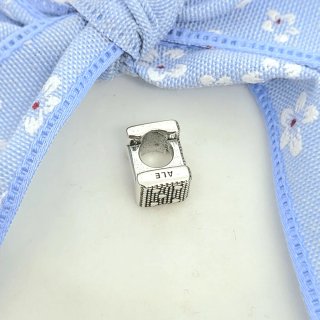 CHARM INICIAL LETRA I