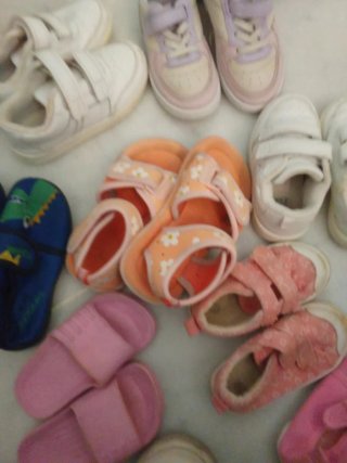Zapatillas deportivas niña rosa y lila