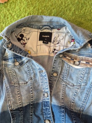 Cazadora vaquera Desigual x Disney Talla XS
