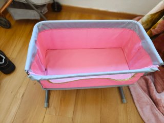 Cuna para muñecas rosa