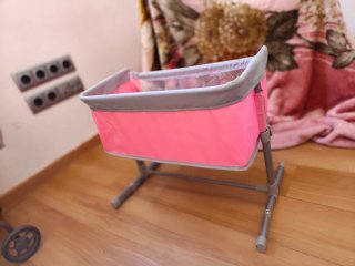 Cuna para muñecas rosa