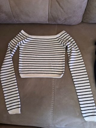 Lote 2 Camisetas Bershka Off Shoulder