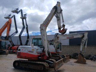 Miniexcavadora Takeuchi TB290