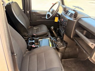 Land Rover Defender 2013