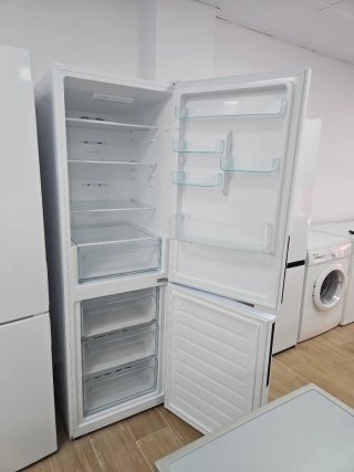 Nevera Candy blanca 2 puertas 6 meses de garantía