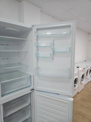Nevera Candy blanca 2 puertas 6 meses de garantía