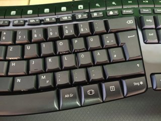 Microsoft Wireless Comfort Desktop 5050 Teclado