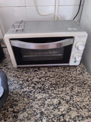 Horno Cecotec pequeño