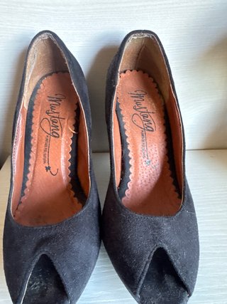 Zapatos Mustang Negros Tacón Peep Toe