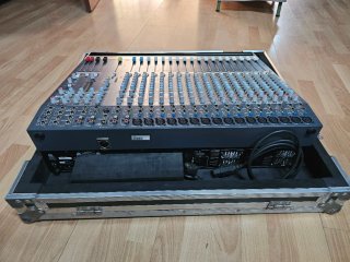 Mesa autoamplificada Allen & Heath PA20-CP