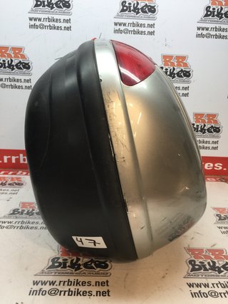 BAUL USADO MARCA GIVI SIMPLY 45L CON UNA LLAVE