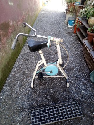 Bicicleta estática antigua Ciclostatic