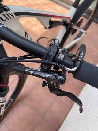 Canyon Lux CF8
