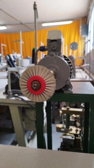 Máquina para limpiar pegamento de goma