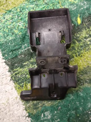 Portamatrículas Deltabox con oreja partida